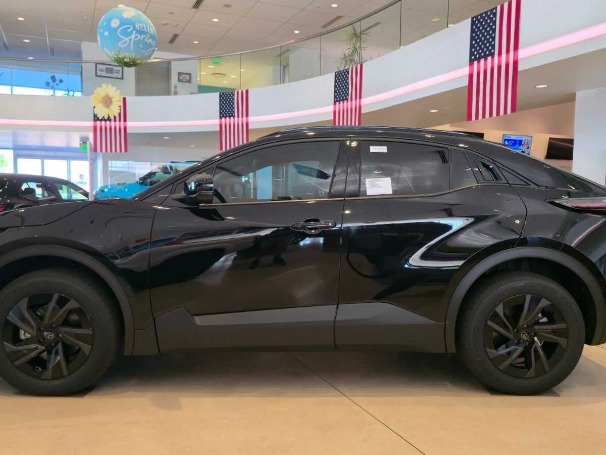 2026 Toyota C-HR SE