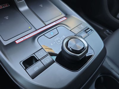 2026 Toyota bZ Woodland AWD (Natl)