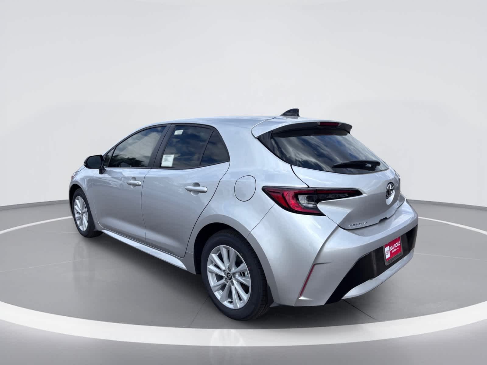 2027 Toyota Corolla Hatchback SE